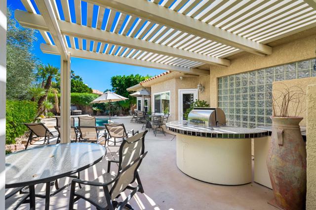 Image 22 of 50 For 370 Links Drive