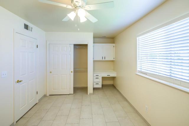 1542 E Alluvial Avenue, Fresno CA: https://media.crmls.org/mediaz/f7ce9bcd-430f-465d-80b8-3f1db0227381.jpg