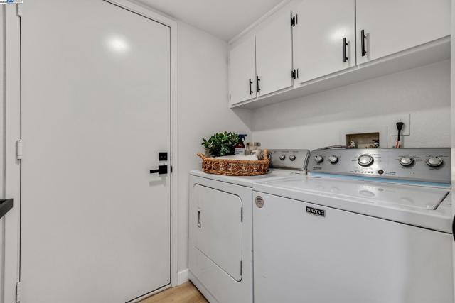 2227 Foxhill Drive, Martinez CA: https://media.crmls.org/mediaz/f7cf24a2-191d-4b92-a125-835d4e9c8b12.jpg