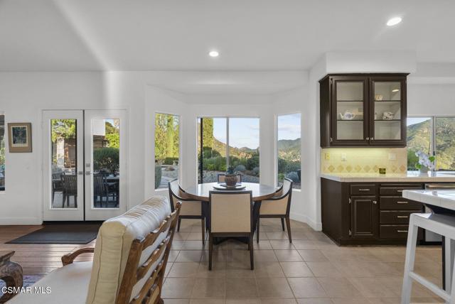 29845 Vista Del Arroyo, Agoura Hills CA: https://media.crmls.org/mediaz/f7cf60f8-d42f-4e17-8a8e-7e894dd93cfa.jpg