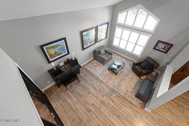 3085 Klamath Avenue, Simi Valley CA: https://media.crmls.org/mediaz/f7d03bdf-093f-416b-8a0c-38a60a253c73.jpg