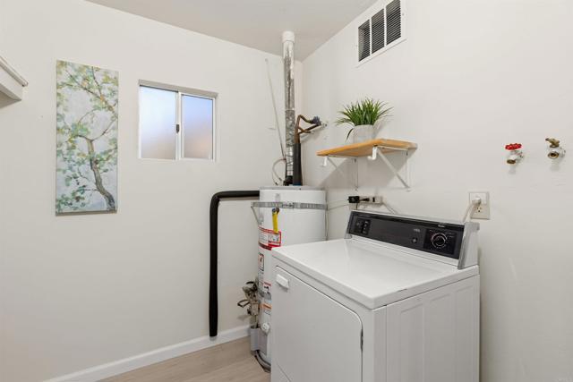 Detail Gallery Image 29 of 36 For 16571 Roca Dr, San Diego,  CA 92128 - 2 Beds | 2 Baths