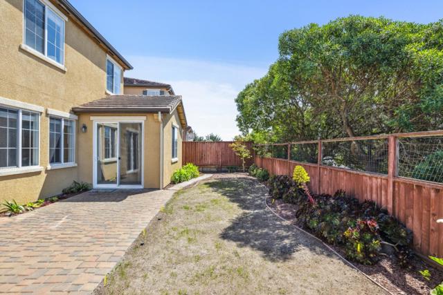 4276 Bay Crest Circle, Seaside CA: https://media.crmls.org/mediaz/f7d1f4ce-6ce4-49e1-a934-27cdf3acfd2e.jpg