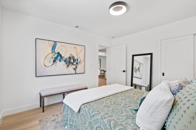 2330 Sierra Court, Palo Alto CA: https://media.crmls.org/mediaz/f7d2b81d-e937-4dfa-98a2-90b037f53db8.jpg