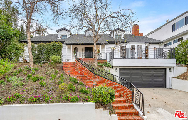751 Westholme Avenue, Los Angeles CA: https://media.crmls.org/mediaz/f7d302e5-2b0b-4dc4-aed4-88bb6d498191.jpg