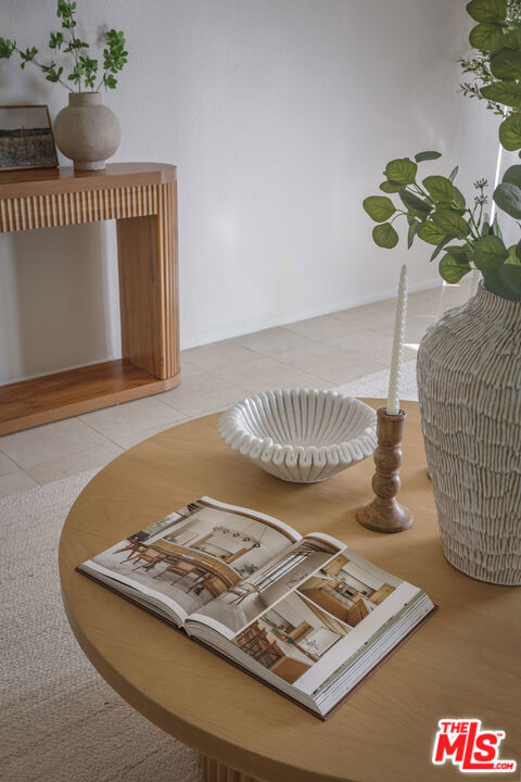 4829 Whitsett Avenue, Valley Village CA: https://media.crmls.org/mediaz/f7d498a8-2b88-4bee-b370-47307eeedb80.jpg