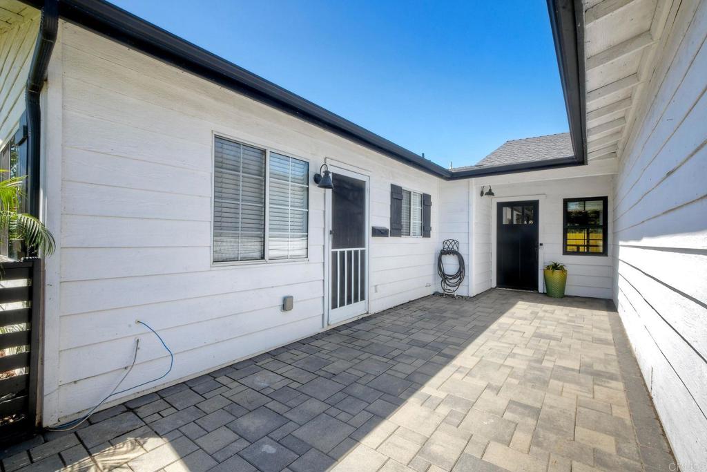 2295 Highland Drive - photo 2