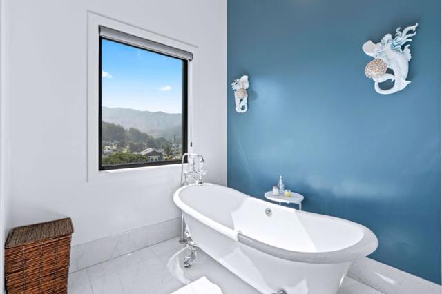 1016 Escalero Avenue, Pacifica CA: https://media.crmls.org/mediaz/f7d52e28-0dc2-4e7f-b828-15a1d7cf5032.jpg