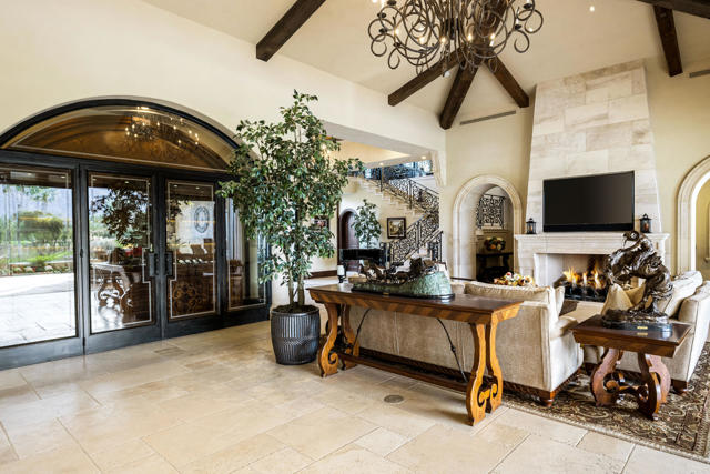 Image 11 of 102 For 52977 Via Dona