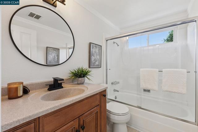 36 Playa Ct, San Ramon CA: https://media.crmls.org/mediaz/f7d6929c-1ff4-40c7-818d-686fed1f7cc3.jpg