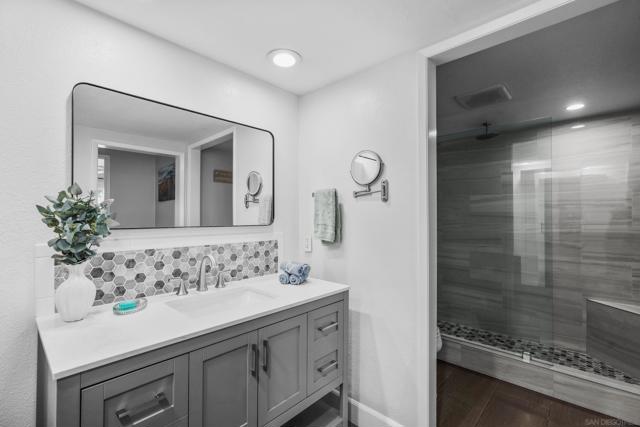 528 Via De La Valle, Solana Beach CA: https://media.crmls.org/mediaz/f7d6c5d8-c7ab-47eb-9ac9-a4c67e2e054c.jpg