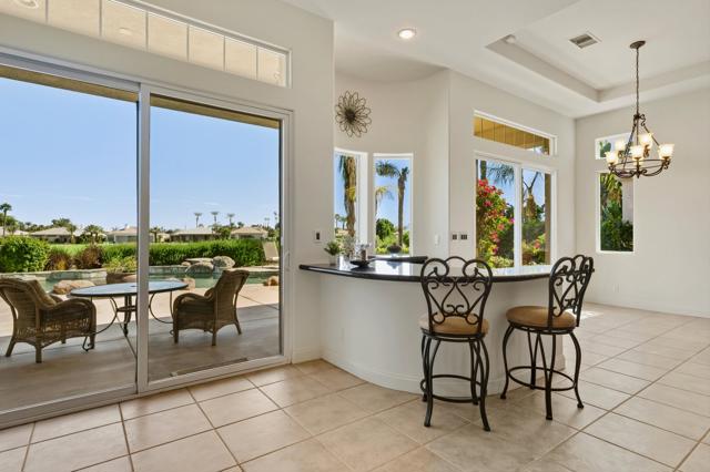 51686 Via Sorrento, La Quinta CA: https://media.crmls.org/mediaz/f7d6d244-25bc-4d65-873b-754bebf3ff6d.jpg