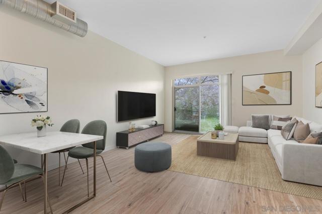 889 Date St, San Diego CA: https://media.crmls.org/mediaz/f7d84362-2b66-42e7-89d7-5e08999264c0.jpg