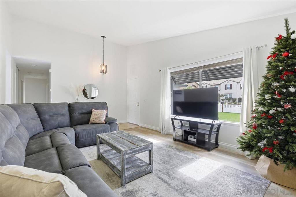 MLS #250044436SD image #5