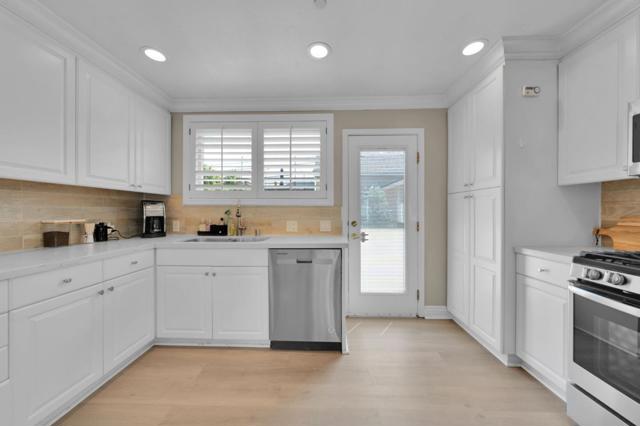 1418 Bradley Court, San Mateo CA: https://media.crmls.org/mediaz/f7d8b6fa-d1b1-4abf-b03d-eb5b8fcd6545.jpg