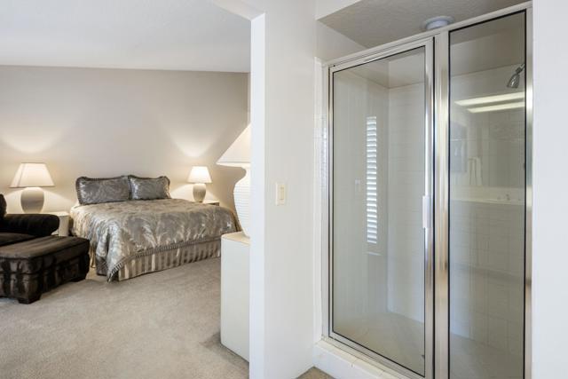 357 Desert Falls E Drive, Palm Desert CA: https://media.crmls.org/mediaz/f7d8e28e-137e-4b71-8f20-b1491155e2c3.jpg