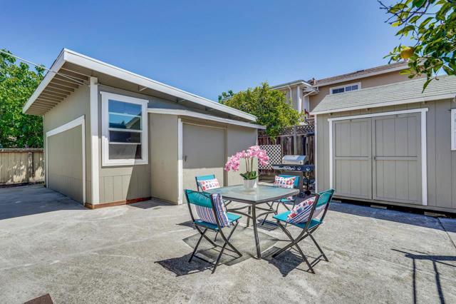 764 4th Avenue, Redwood City CA: https://media.crmls.org/mediaz/f7d8f99c-950d-44e7-85f6-f1e9d7c17392.jpg