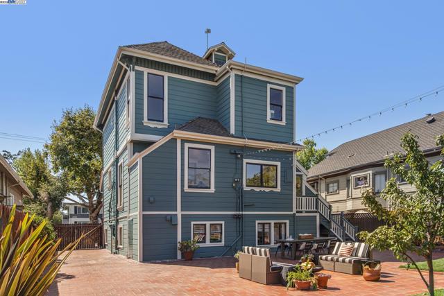 Image 46 of 52 For 2061 Buena Vista Ave.