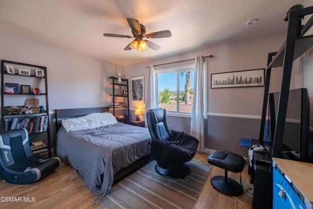 5625 Slicers Circle, Agoura Hills CA: https://media.crmls.org/mediaz/f7d9e81a-5952-4dd1-9359-c4c4367ed2d1.jpg