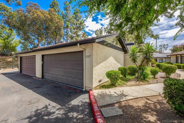2327 Rosal Ln, Spring Valley CA: https://media.crmls.org/mediaz/f7da3ed9-da1b-42d7-8b98-8f648128f7fe.jpg