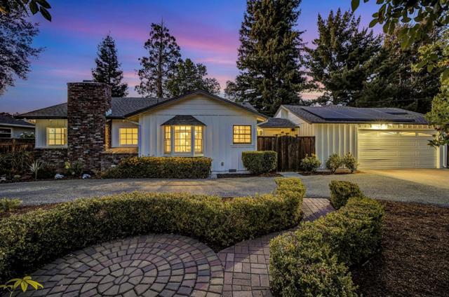 667 Cuesta Drive, Los Altos CA: https://media.crmls.org/mediaz/f7daa6c5-d917-4f84-8a9b-6182d4b0eb56.jpg