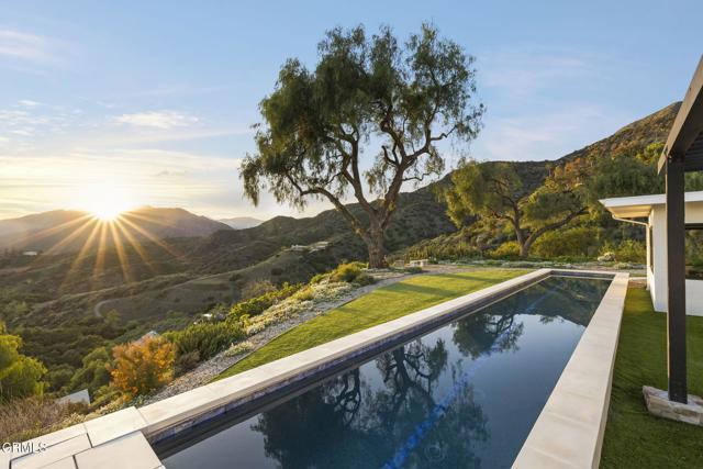 1417 Foothill Road, Ojai CA: https://media.crmls.org/mediaz/f7dab892-9b2b-4518-b18a-66dda85c7f5c.jpg