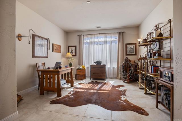 Detail Gallery Image 9 of 60 For 10204 Mount Olympus Valley Rd Rd, Fallbrook,  CA 92028 - 3 Beds | 2/1 Baths