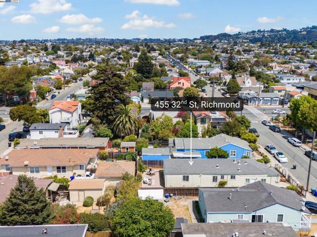 455 32nd St, Richmond CA: https://media.crmls.org/mediaz/f7dc7050-e38c-4f49-9143-4d405079d587.jpg
