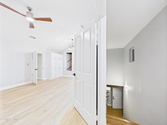 29650 Kimberly Drive, Agoura Hills CA: https://media.crmls.org/mediaz/f7dd4495-b133-4df0-a54e-3d7a5fa99ecd.jpg