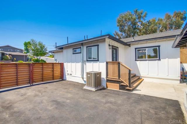 Detail Gallery Image 4 of 61 For 7118 7120 Stanford Ave, La Mesa,  CA 91942 - – Beds | – Baths