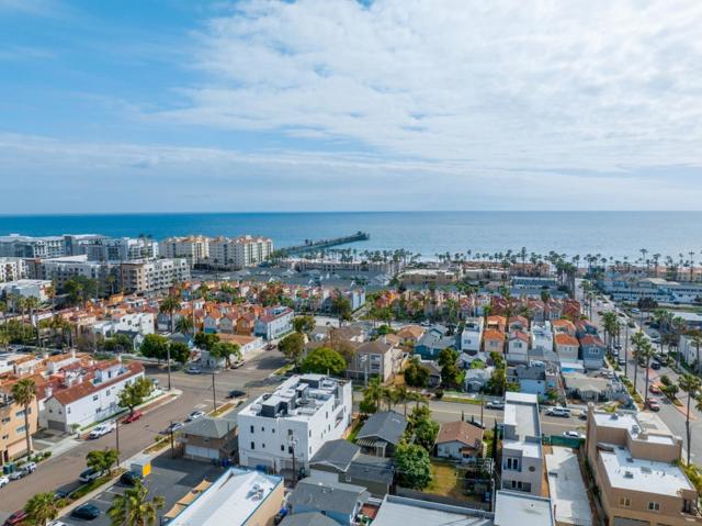 508 N Tremont Street, Oceanside CA: https://media.crmls.org/mediaz/f7deee08-c773-4ed6-9b66-ae1dae1d58f0.jpg