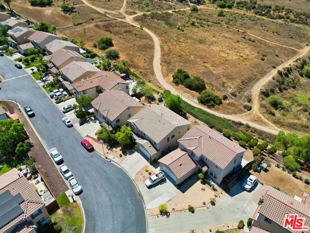 12512 Valley Vista Way, Sylmar CA: https://media.crmls.org/mediaz/f7dfb19d-11c4-4c1e-8dcb-a89c65cc332c.jpg