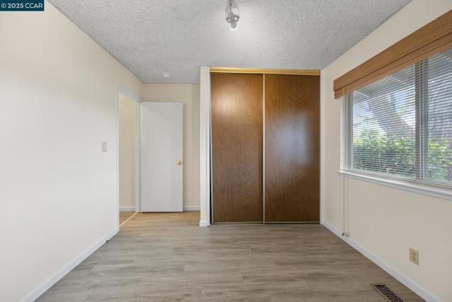 5571 Sepulveda Ct, Concord CA: https://media.crmls.org/mediaz/f7e0fa0d-ed0b-4256-ae1c-693f01e7deff.jpg