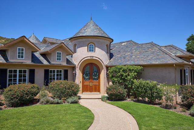 14460 Cheyenne Trl, Poway CA: https://media.crmls.org/mediaz/f7e16608-3553-4335-94df-ac1ac3ee7588.jpg