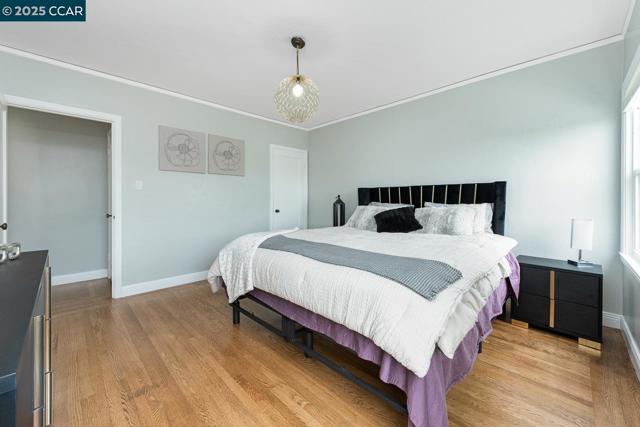 1923 28th Ave, San Francisco CA: https://media.crmls.org/mediaz/f7e24c13-4339-4625-8f27-e6ed0d2984ec.jpg
