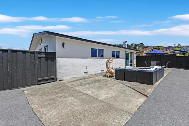 1104 Fassler Avenue, Pacifica CA: https://media.crmls.org/mediaz/f7e31022-ce40-492b-af1d-33647271d0f4.jpg