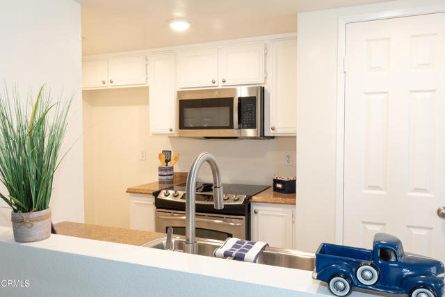 Detail Gallery Image 16 of 29 For 1231 Saratoga Ave, Ventura,  CA 93003 - 2 Beds | 1 Baths