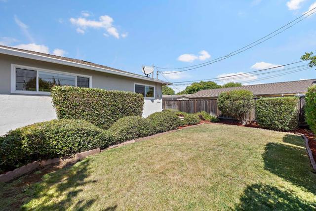 920 Longwood Lane, San Jose CA: https://media.crmls.org/mediaz/f7e3555d-221d-4f20-8ba6-5733667a0d1d.jpg