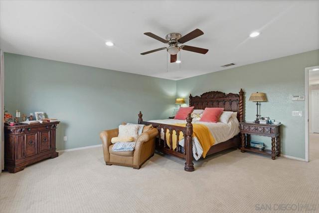 1528 Hendrix Pl, Chula Vista CA: https://media.crmls.org/mediaz/f7e397b1-28f1-454c-b907-981c39e7b5a2.jpg