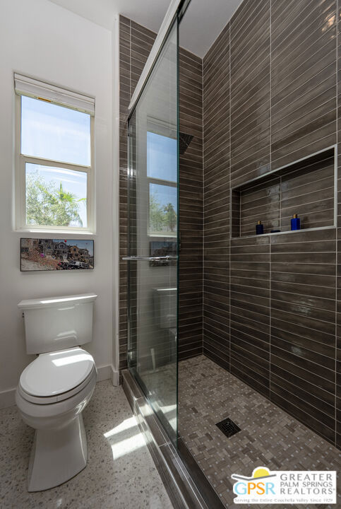 2160 N Hermosa Drive, Palm Springs CA: https://media.crmls.org/mediaz/f7e4ea63-c306-41d3-994f-982c2e8cc316.jpg