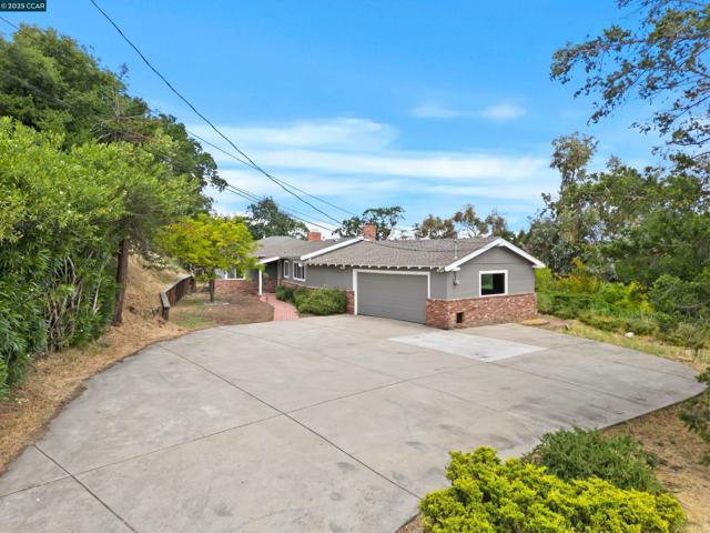 1810 Meadow Lane, Walnut Creek CA: https://media.crmls.org/mediaz/f7e56951-d1fc-498f-9930-45fe90f50eee.jpg