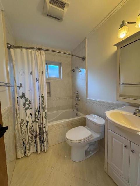 1533 Hawes Court, Redwood City CA: https://media.crmls.org/mediaz/f7e57377-c28f-44ac-a457-e3657d232766.jpg