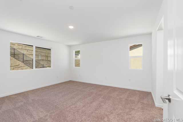 15221 DAWNING CT, Lake Elsinore CA: https://media.crmls.org/mediaz/f7e579a1-a6d0-41bb-a91b-2a0ce8b76d23.jpg