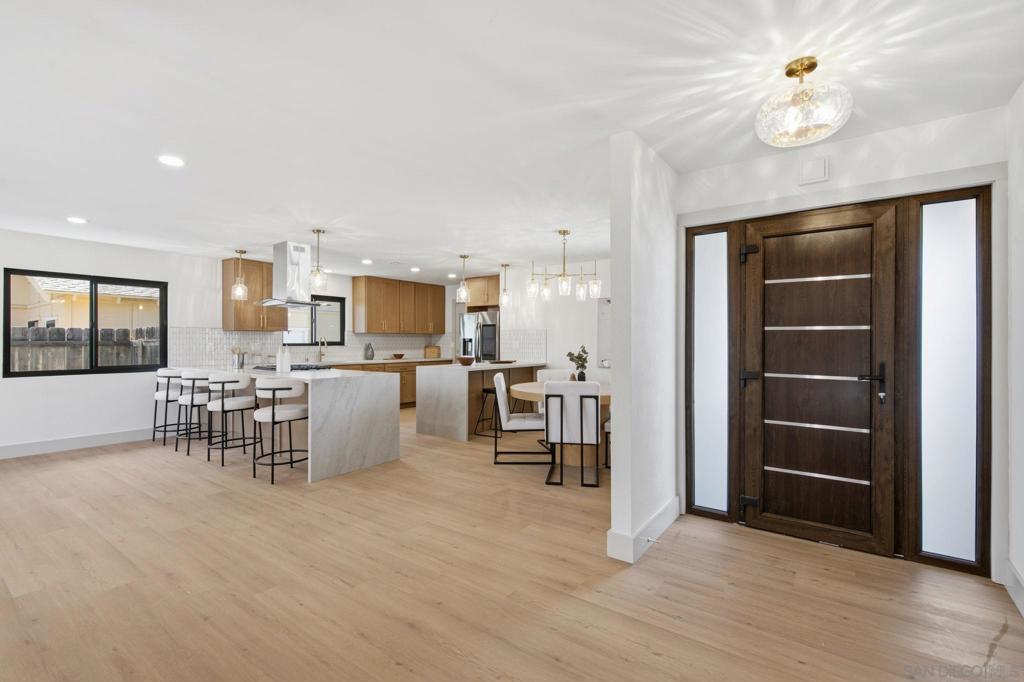 3227 Mercer - photo 3