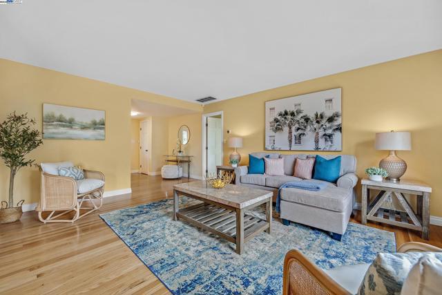 Image 6 of 36 For 36223 Pecan Ct