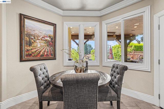 4275 QUAIL RUN PL, Danville CA: https://media.crmls.org/mediaz/f7e6c4c5-a393-426f-a030-8b8c7cadf054.jpg