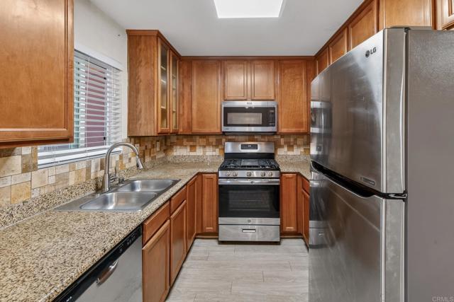 Detail Gallery Image 9 of 33 For 514 Calle Montecito #80,  Oceanside,  CA 92057 - 2 Beds | 2 Baths