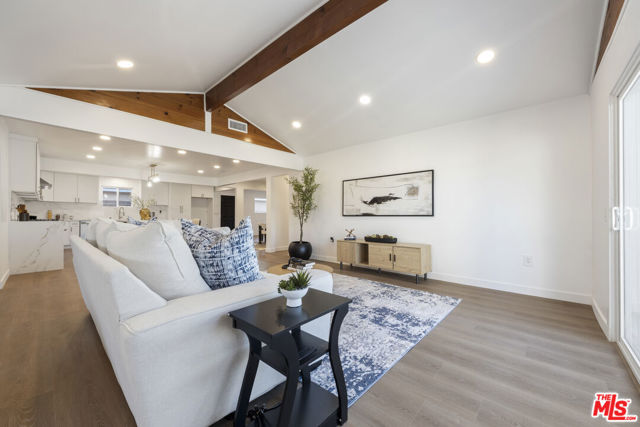 Image 23 of 70 For 19203 Galway Avenue