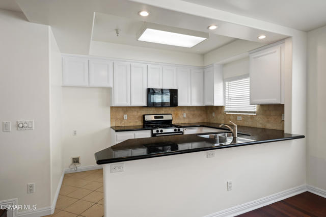 5224 Corteen Place, Valley Village CA: https://media.crmls.org/mediaz/f7e9cb0b-68ae-45d1-9061-ba2876107417.jpg