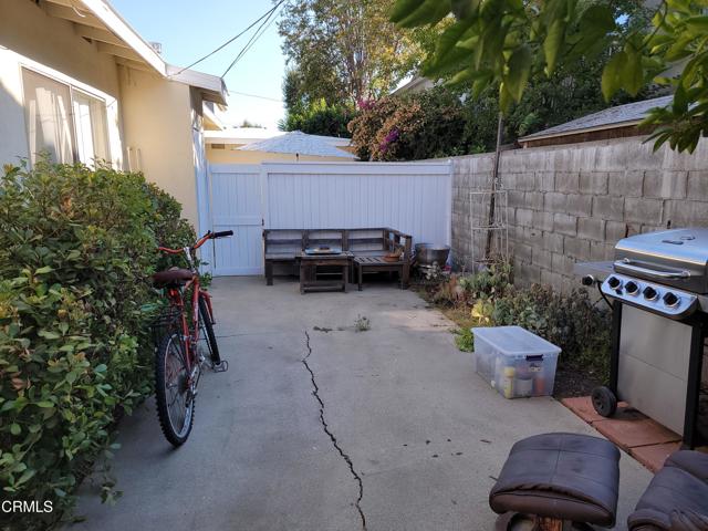 709 N Holliston Avenue, Pasadena CA: https://media.crmls.org/mediaz/f7eacaa9-afc2-4c83-91de-772a38713179.jpg